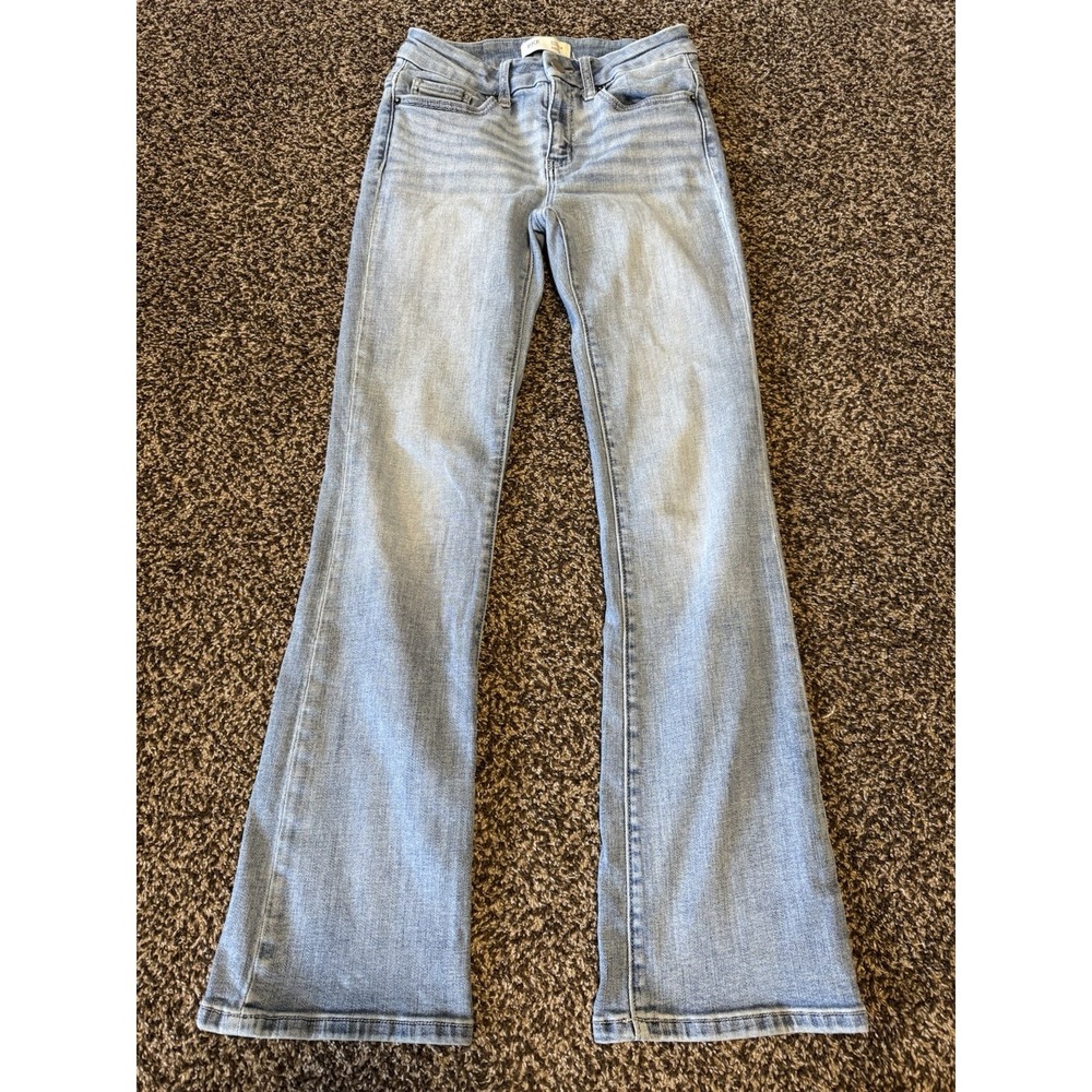 BKE Stella Mid Rise Slim Fit Bootcut Jeans Women Size 26x31.5 Light Wash Stretch
